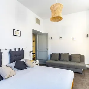 Hostly - Nicole Volturno- Full Center , Roma Italia